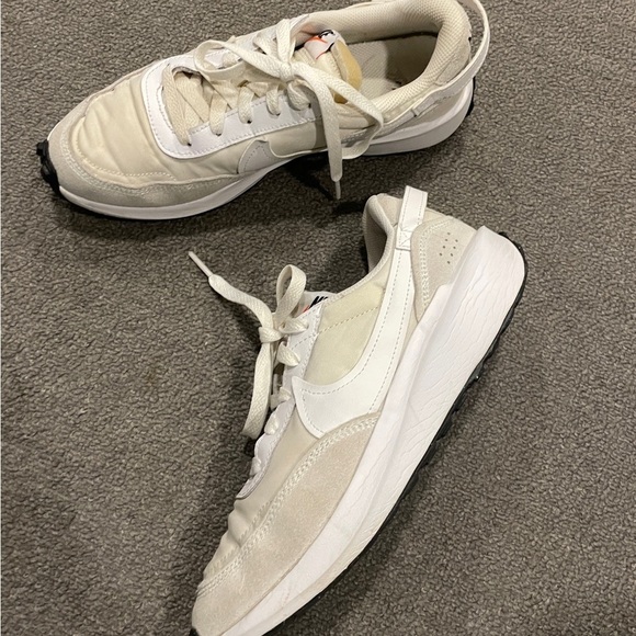 Nike Waffle Debut Sneakers - Picture 5 of 12